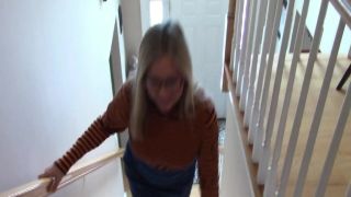 HouseWifeKelly - That 70s Blow