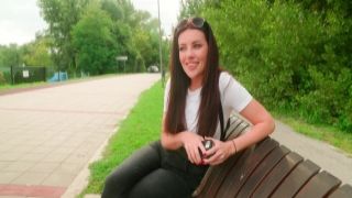 Luna Roulette - Risky Blowjob in the Park With Cum in t